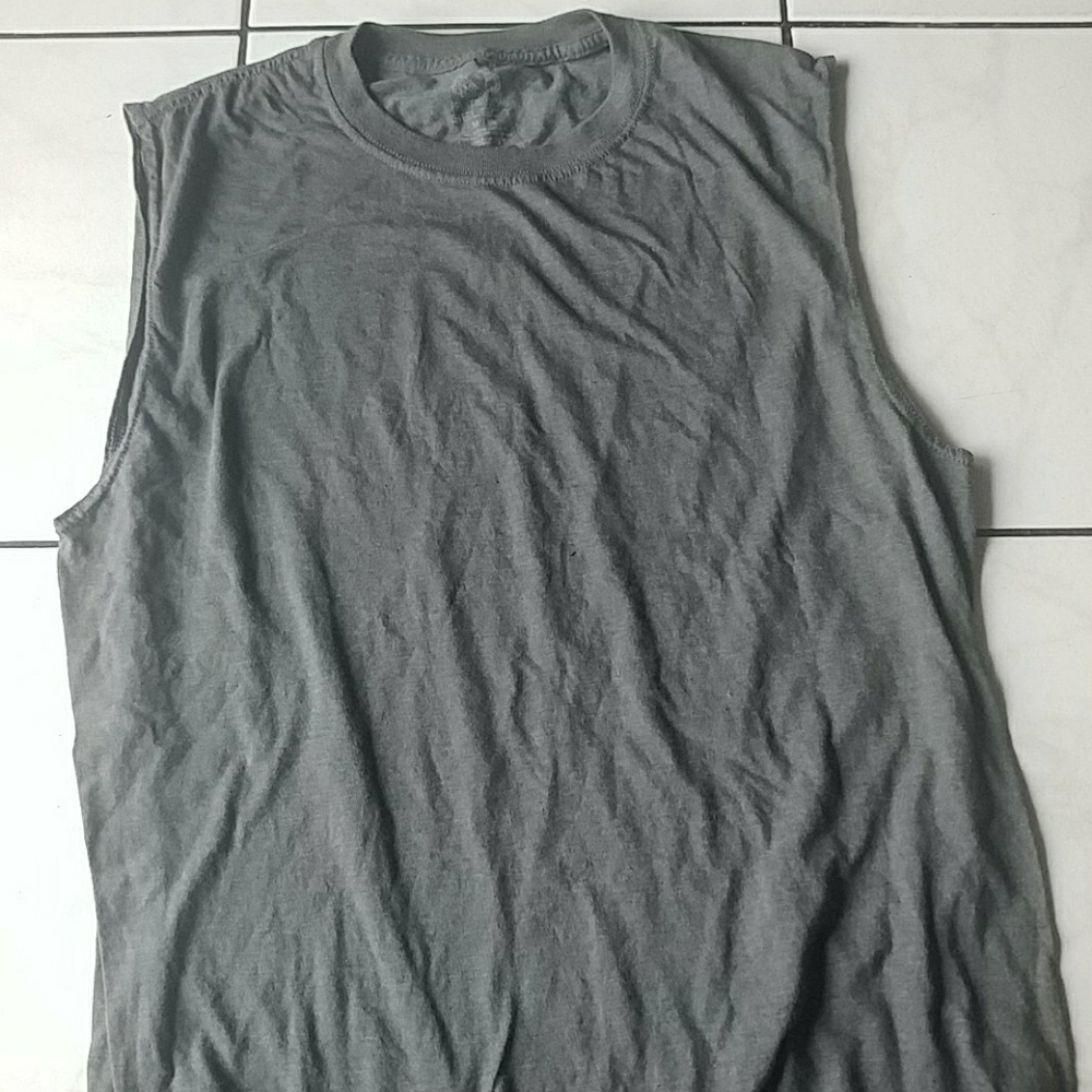 Fruit of the Loom sleeveless shirt